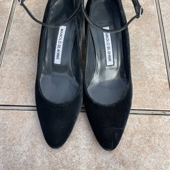 Manolo Blahnik Listony Strap 50 - Picture 5 of 16